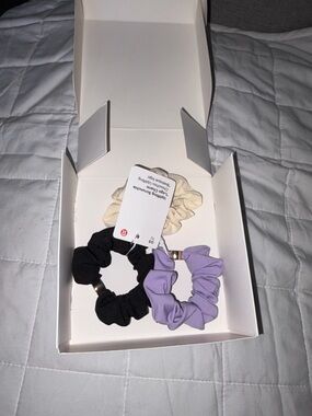 Three-Pack Hair Scrunchie Set in Black, Cream & Lavender